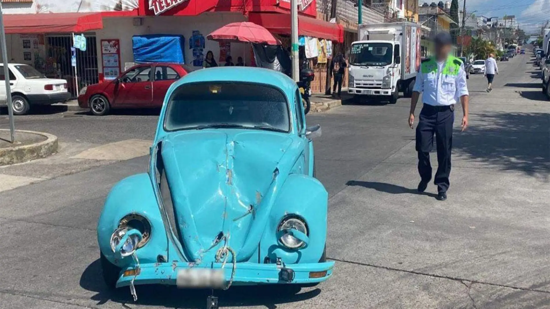 Vocho accidentado en Xalapa